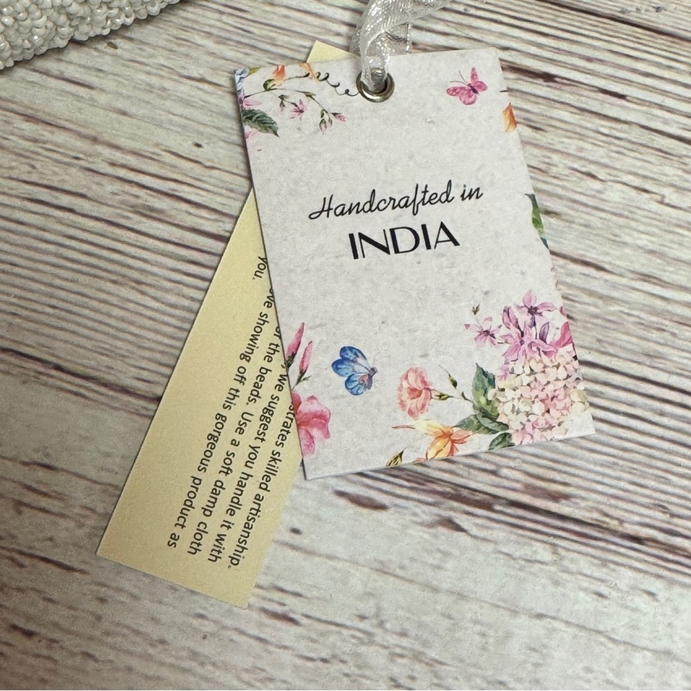 Viral Made In India Beaded Floral Shoulder Bag - Picture 4 of 5